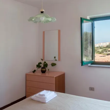 Casa Con Terrazza Tanaunella