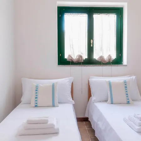 Casa Con Terrazza Apartment *